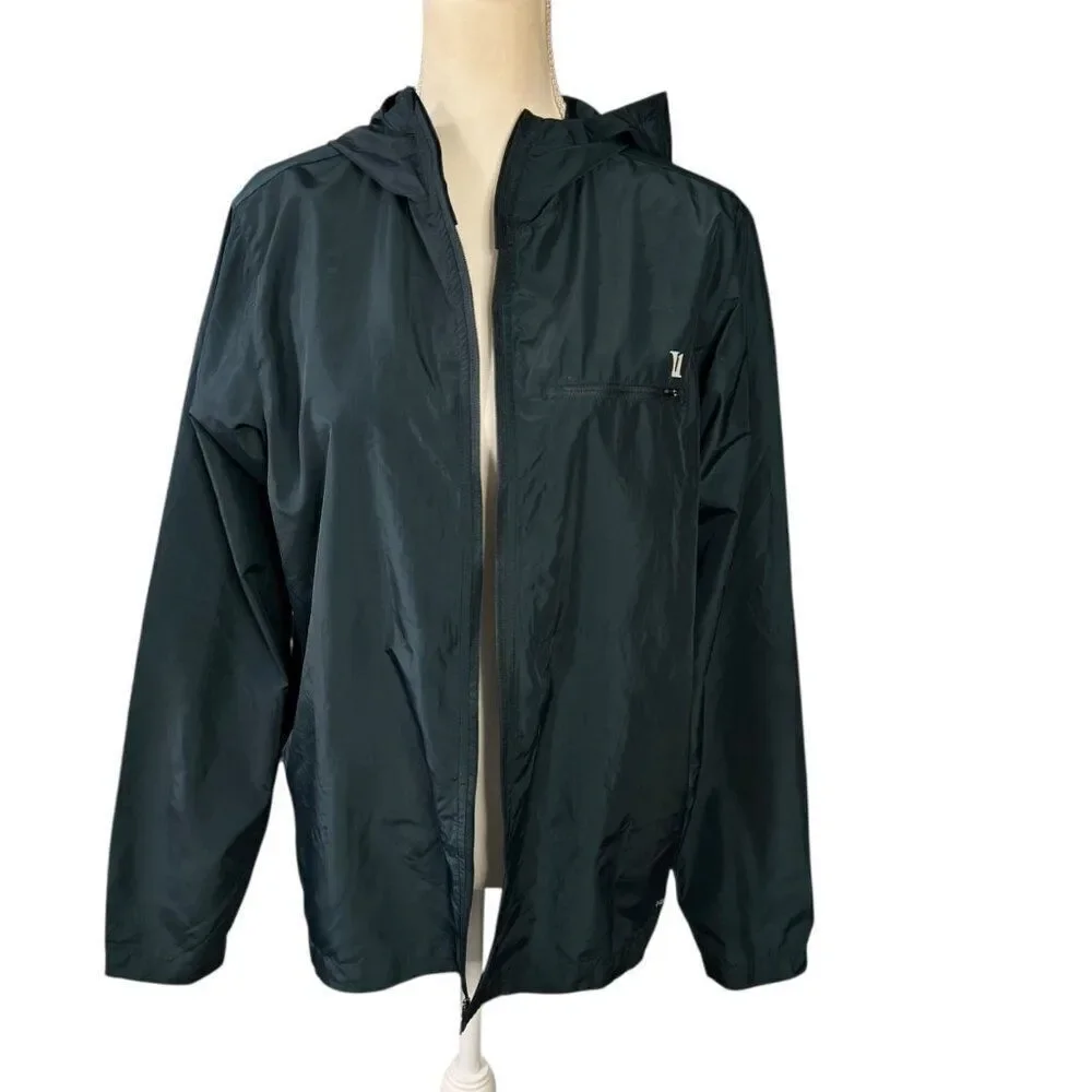 Vuori Men's Daybreak Windbreaker Lightweight Jacket in Navy Blue Size Medium